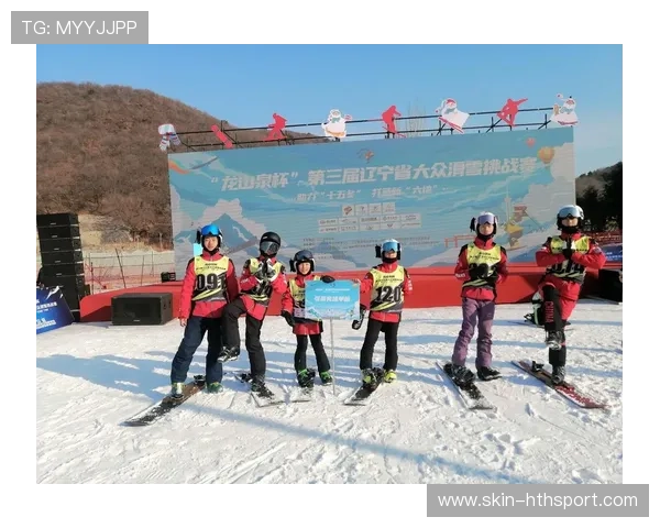 单板滑雪项目挑战高难度组合动作，教练组给予积极评价